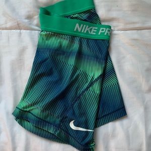 NIKE PROS MEDIUM green and blue